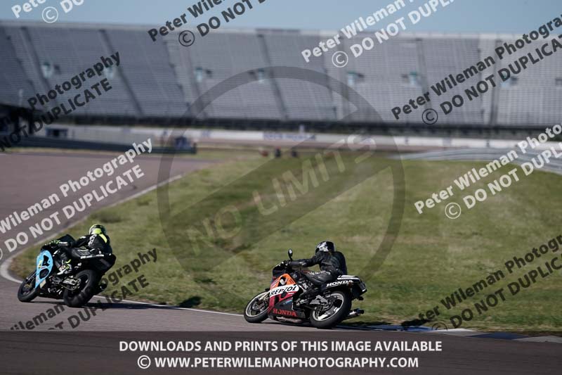 Rockingham no limits trackday;enduro digital images;event digital images;eventdigitalimages;no limits trackdays;peter wileman photography;racing digital images;rockingham raceway northamptonshire;rockingham trackday photographs;trackday digital images;trackday photos